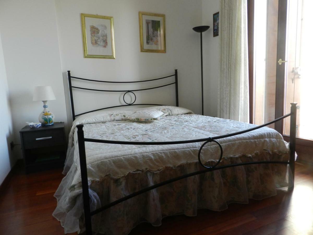 B&B Venezia Le Tre Rose Местре Екстериор снимка